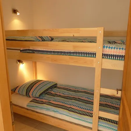 Face A La Apartment *